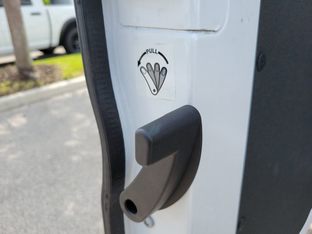 Used 2025 RAM ProMaster 2500 w/ Convenience Group FWD image 11