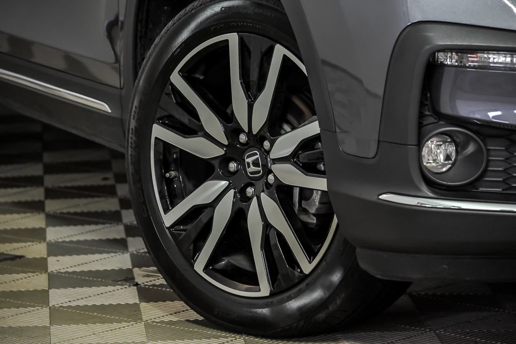 Used 2020 Honda Pilot Touring image 3