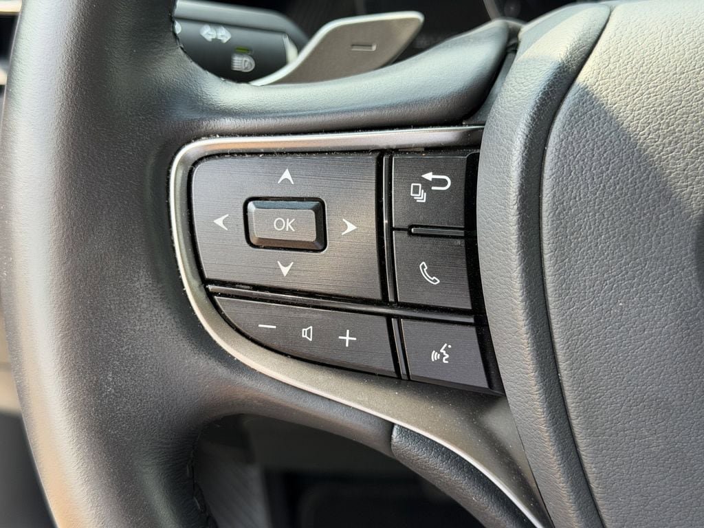 Used 2024 Lexus ES 350 w/ Accessory Package (Z2) FWD image 23