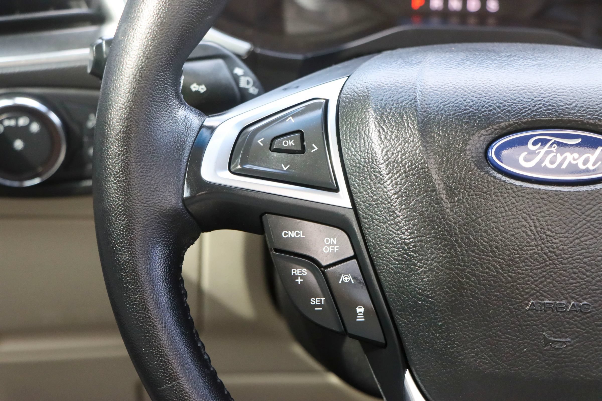 Used 2019 Ford Edge Titanium w/ Equipment Group 301A FWD image 29