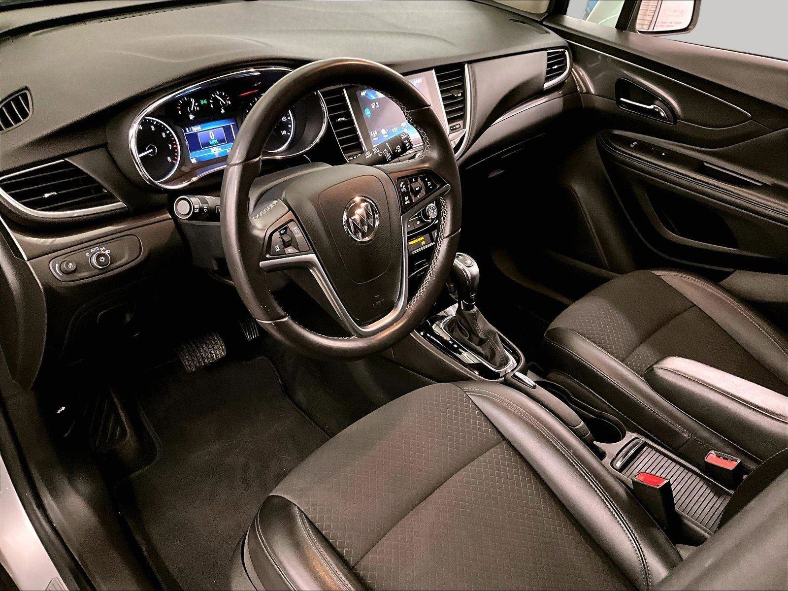 Used 2021 Buick Encore Preferred w/ Safety Package image 12