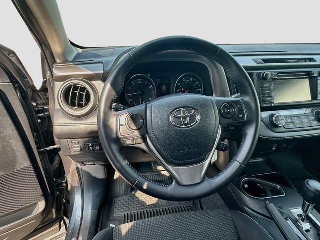 Used 2017 Toyota RAV4 XLE w/ Carpet Mat Package AWD/4WD image 12