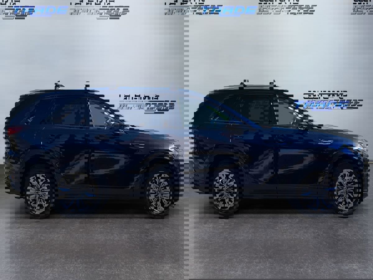Used 2024 MAZDA CX-90 Plug-In Hybrid w/ Preferred image 4