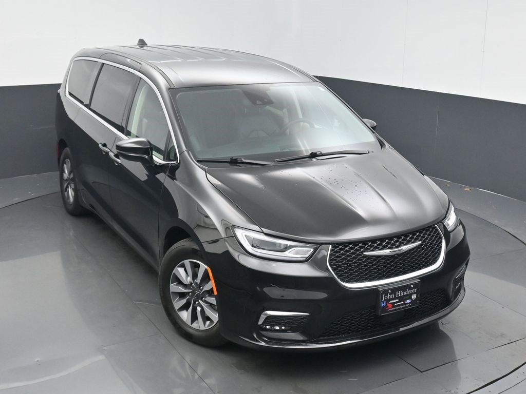 Certified 2024 Chrysler Pacifica Select image 37