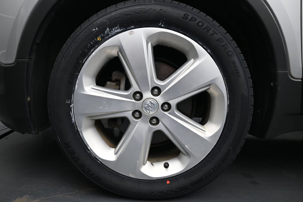 Used 2015 Buick Encore FWD image 13