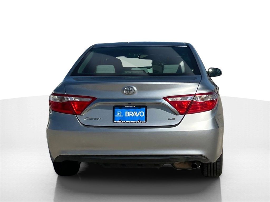 Used 2015 Toyota Camry LE image 6