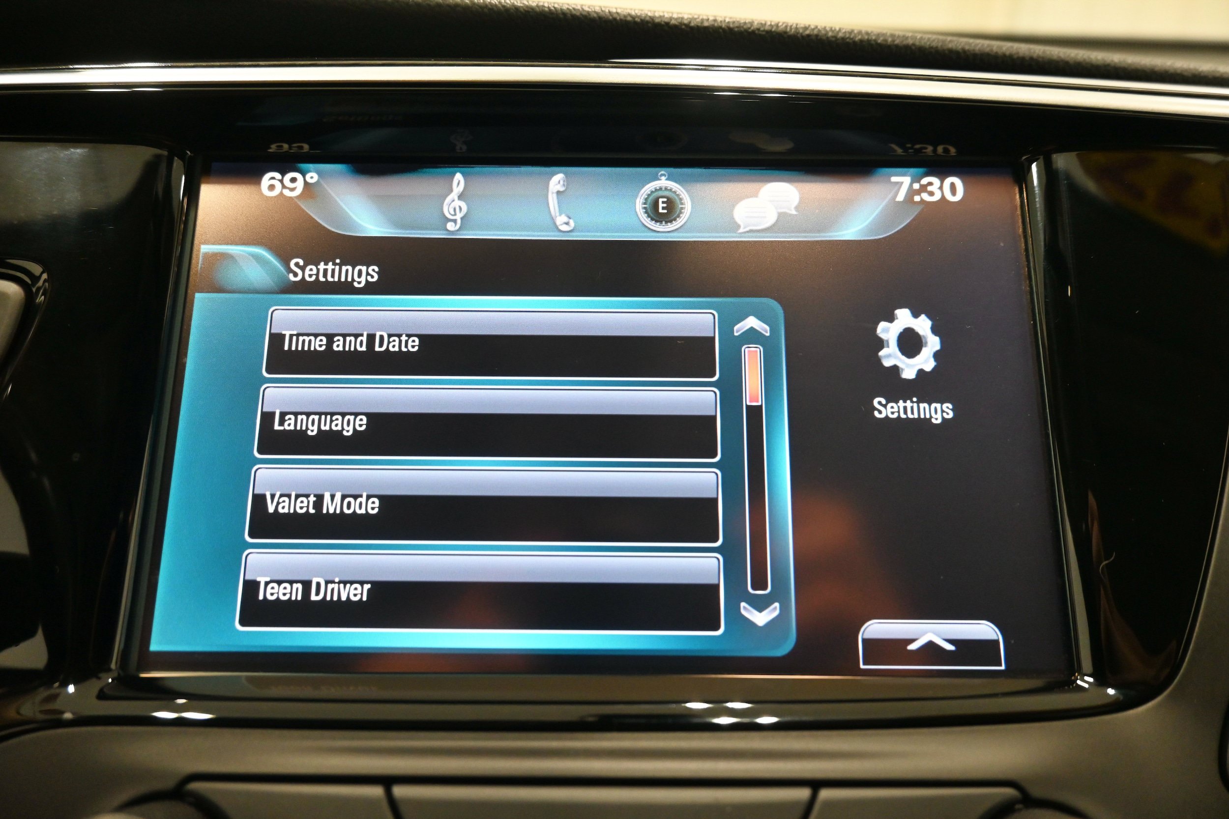 Used 2017 Buick Envision Essence AWD/4WD image 16