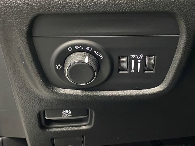 New 2025 Jeep Grand Cherokee Altitude image 25