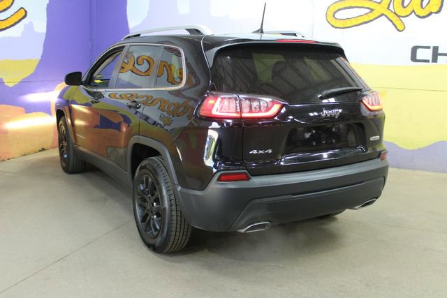 Used 2020 Jeep Cherokee Latitude w/ Cold Weather Group AWD/4WD image 6