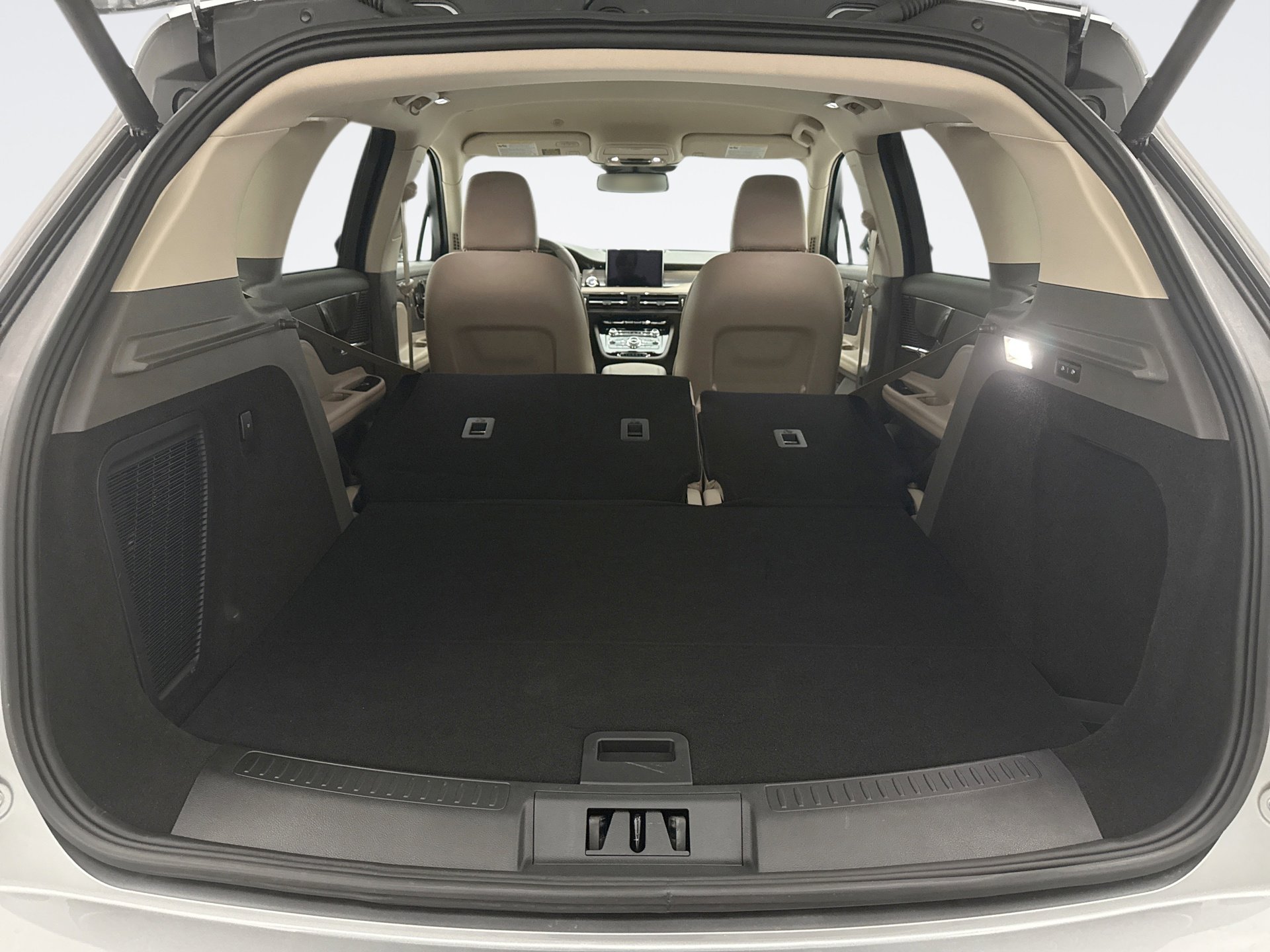 Used 2022 Lincoln Corsair AWD w/ Equipment Group 101A image 22