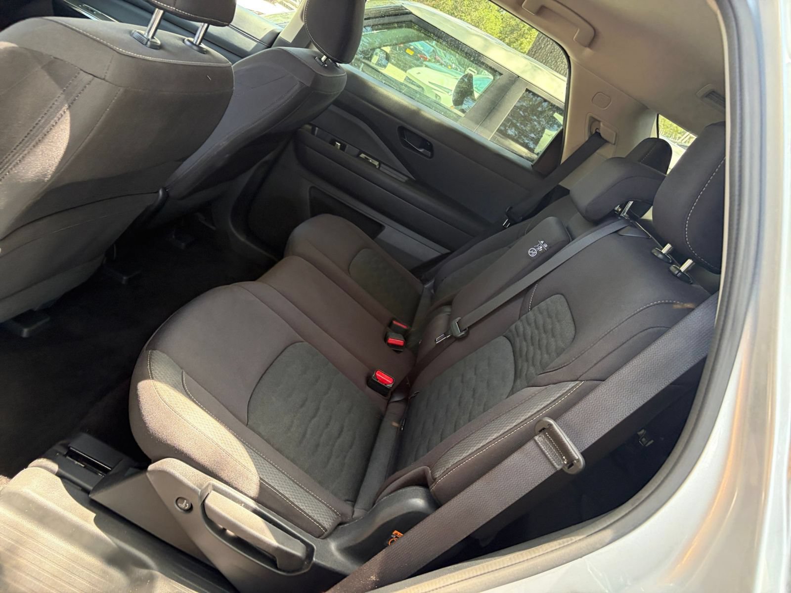 Used 2025 Nissan Pathfinder SV FWD image 42