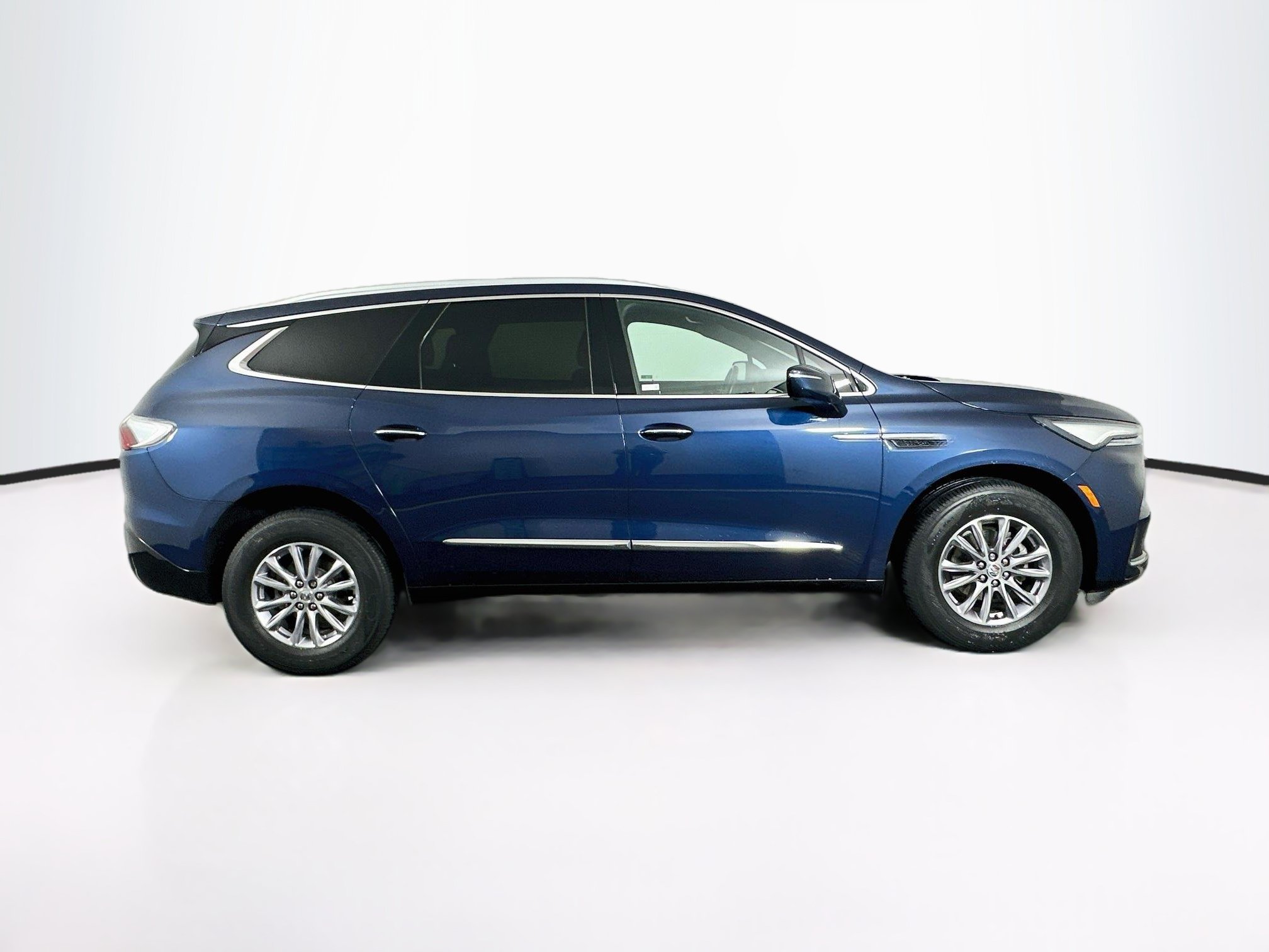 Used 2023 Buick Enclave Essence w/ Trailering Package, 5000 lbs. FWD image 10
