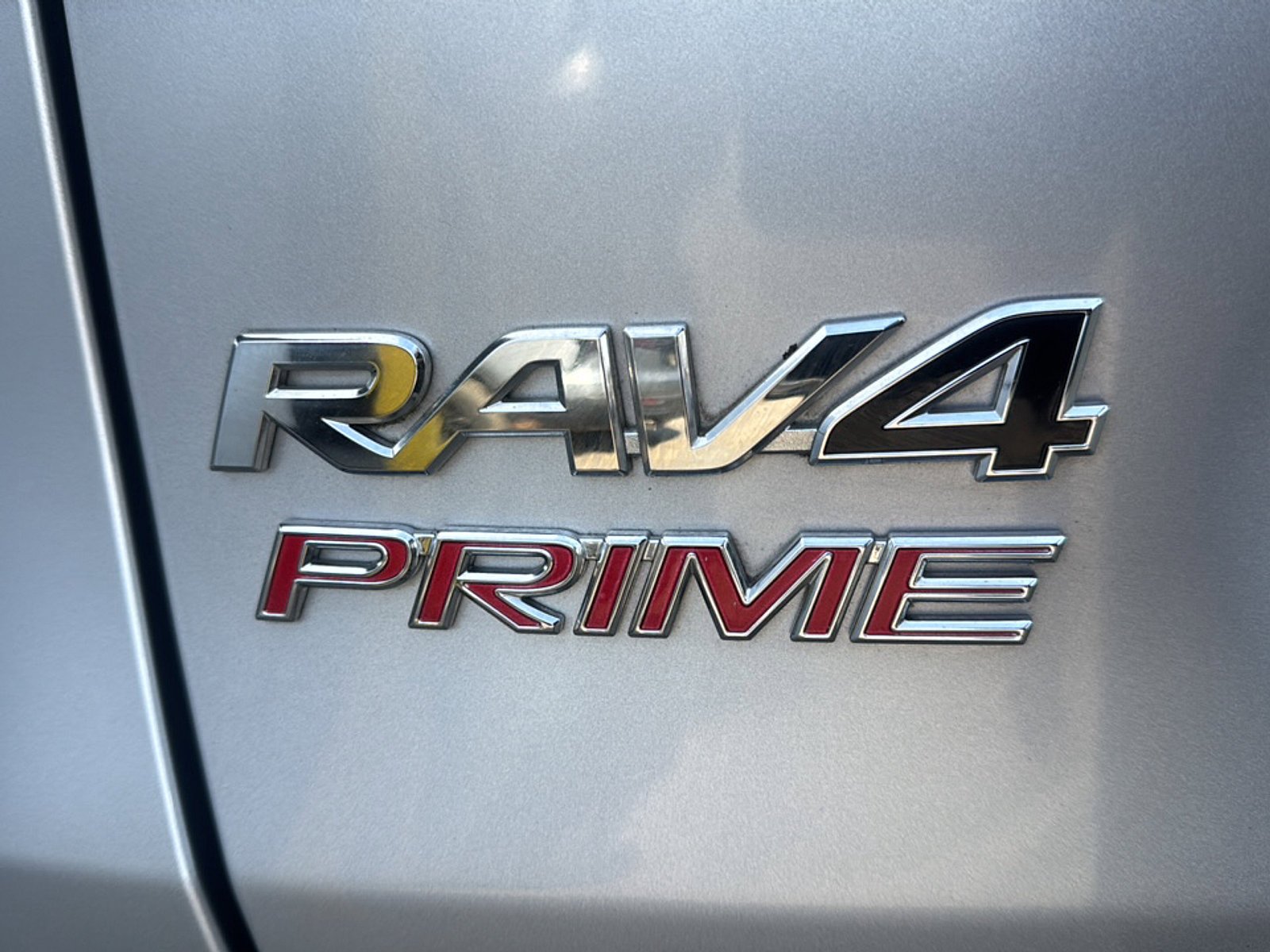 Used 2022 Toyota RAV4 SE w/ Weather & Moonroof Package AWD/4WD image 46