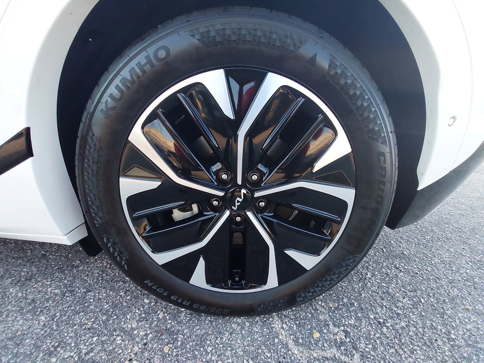 Used 2023 Kia EV6 GT-Line w/ GT-Line Suede Seat Package RWD image 36