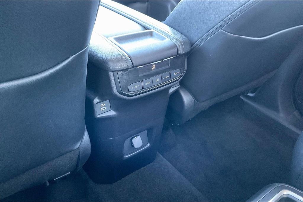 Used 2025 Toyota Grand Highlander AWD image 25
