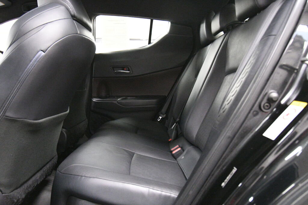 Used 2019 Toyota C-HR Limited image 20
