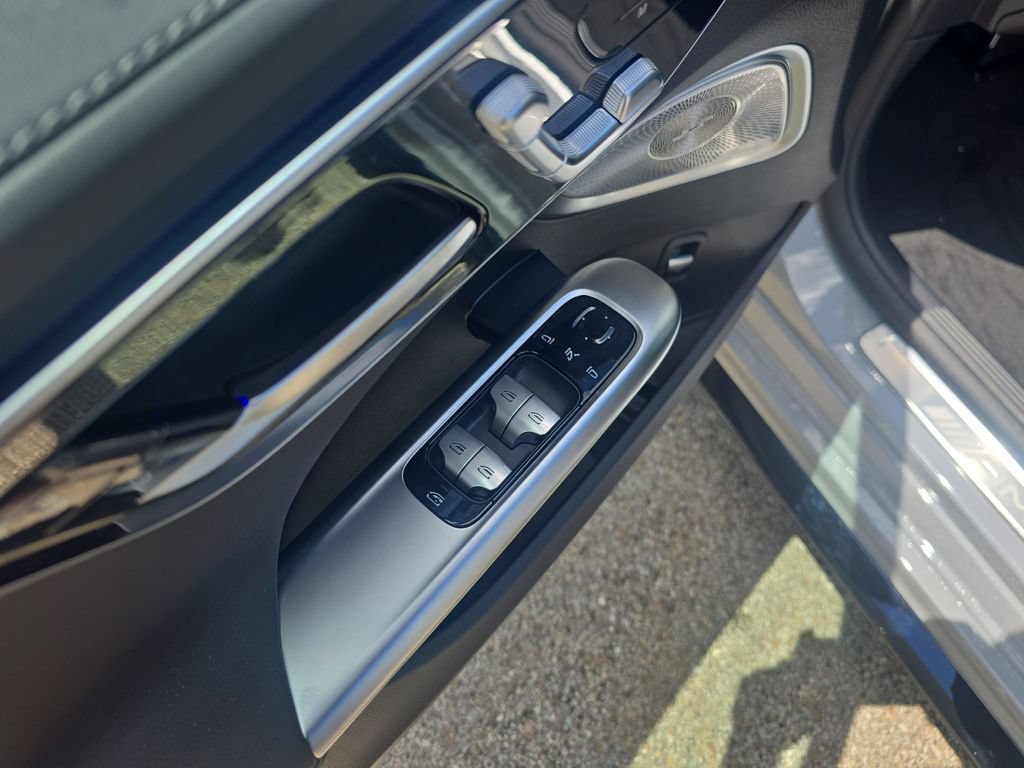 New 2026 Mercedes-Benz C 43 AMG 4MATIC Sedan image 11