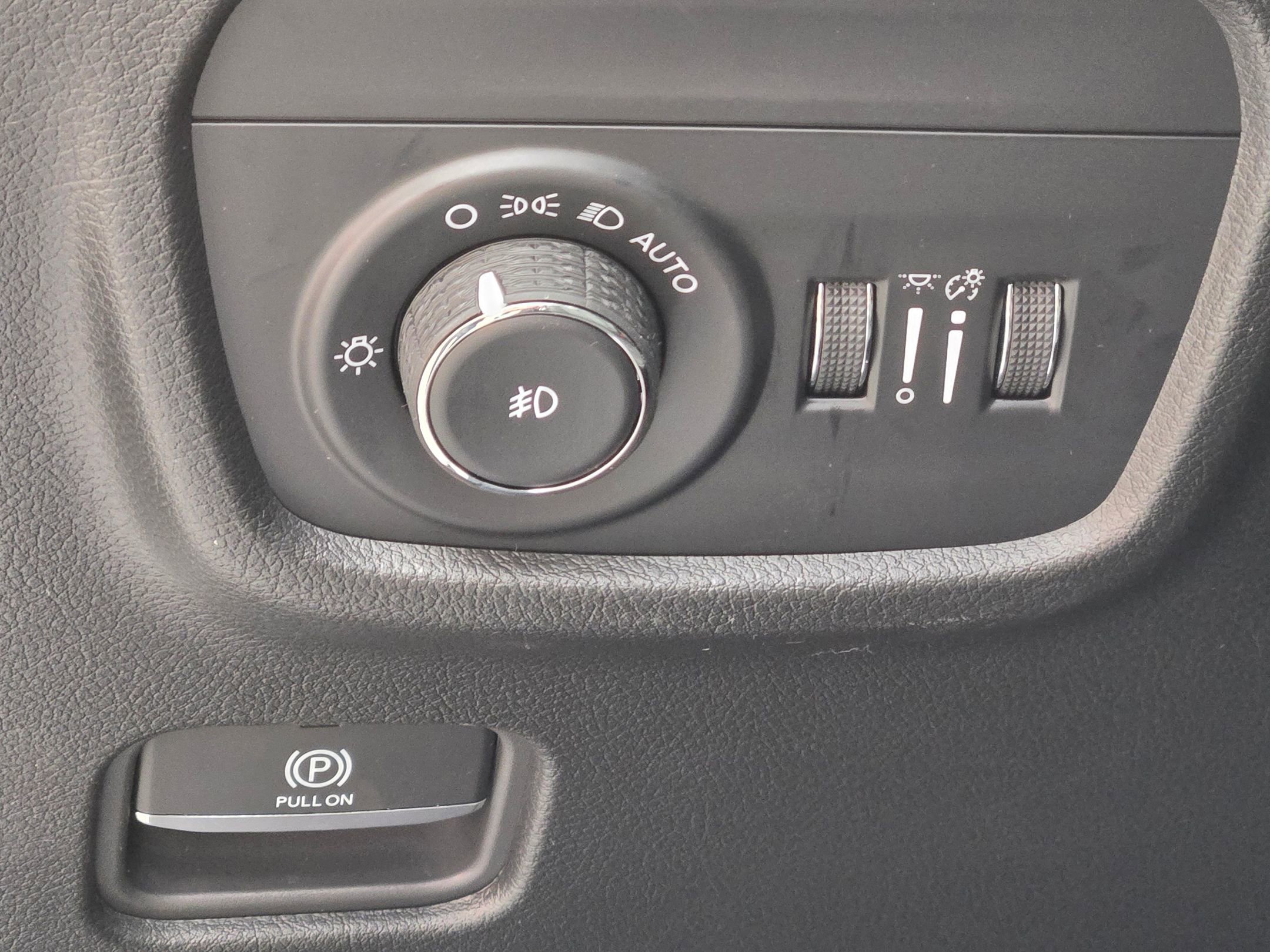 New 2025 Jeep Grand Cherokee L Overland image 16