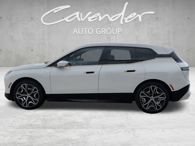 Used 2022 BMW iX xDrive50 w/ Premium Package image 13