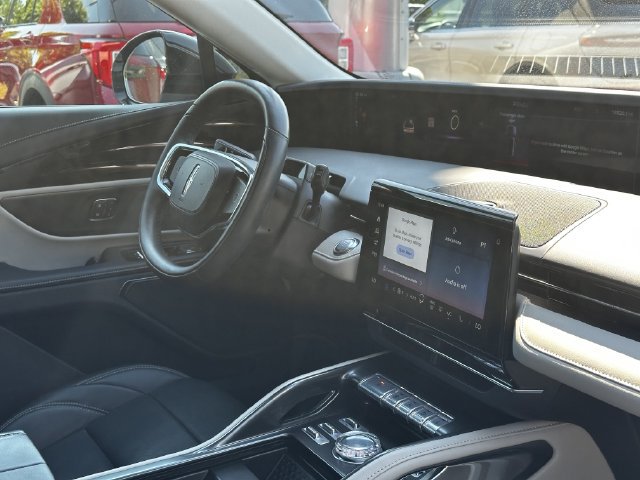 Certified 2024 Lincoln Nautilus Premier AWD/4WD image 32