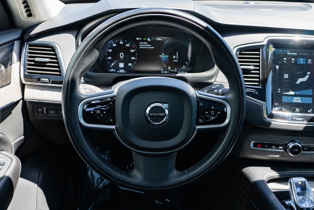 Used 2021 Volvo XC90 T8 Inscription w/ Advanced Package AWD/4WD image 13
