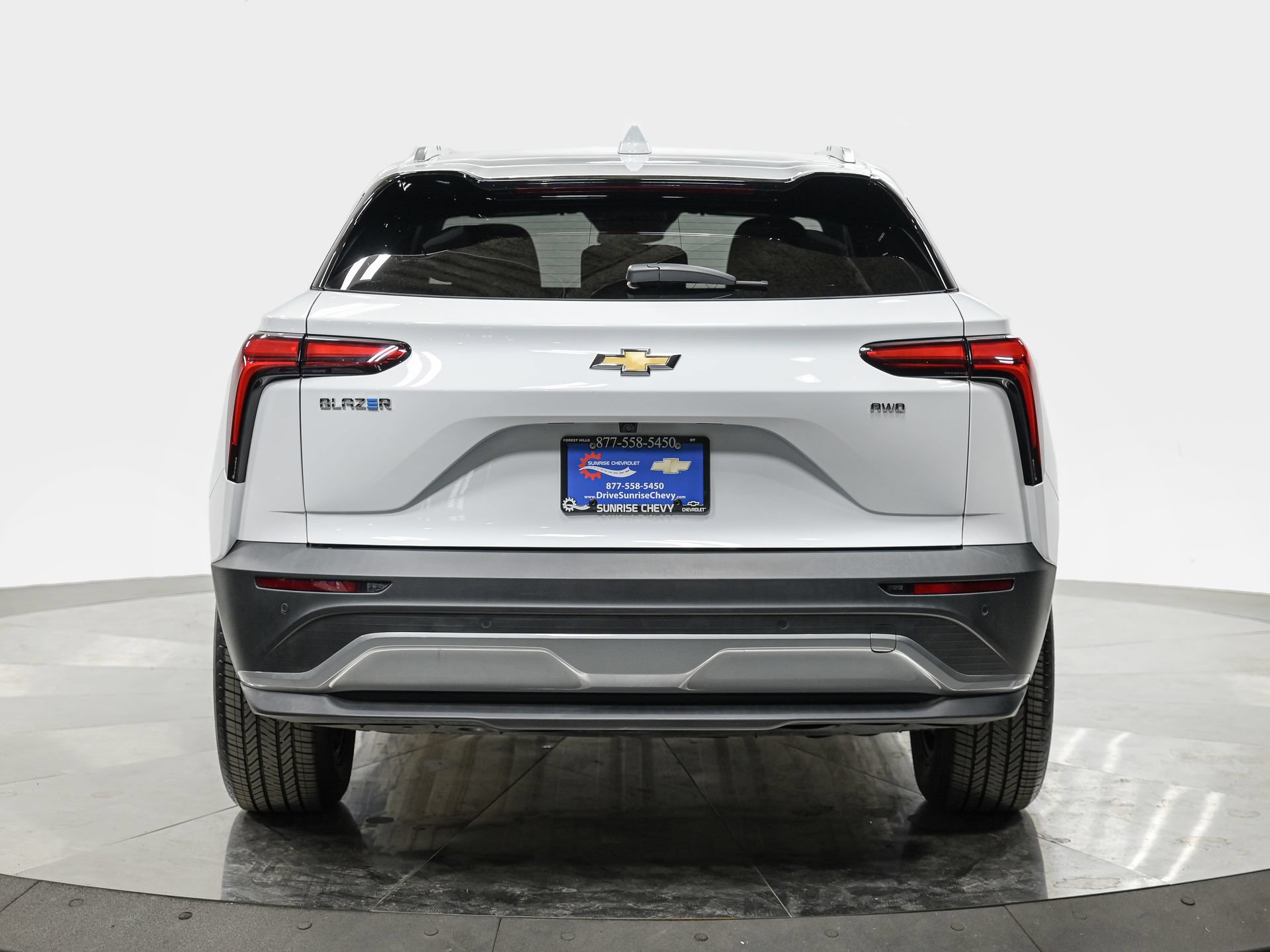 Used 2024 Chevrolet Blazer EV LT AWD/4WD image 5