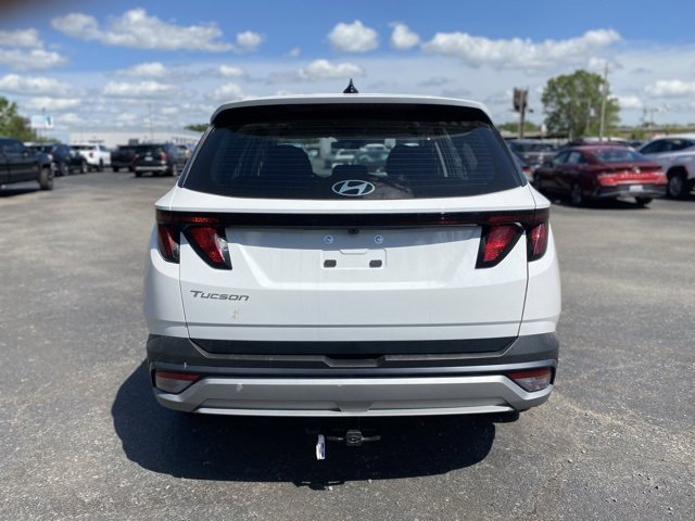 New 2025 Hyundai Tucson SE image 6