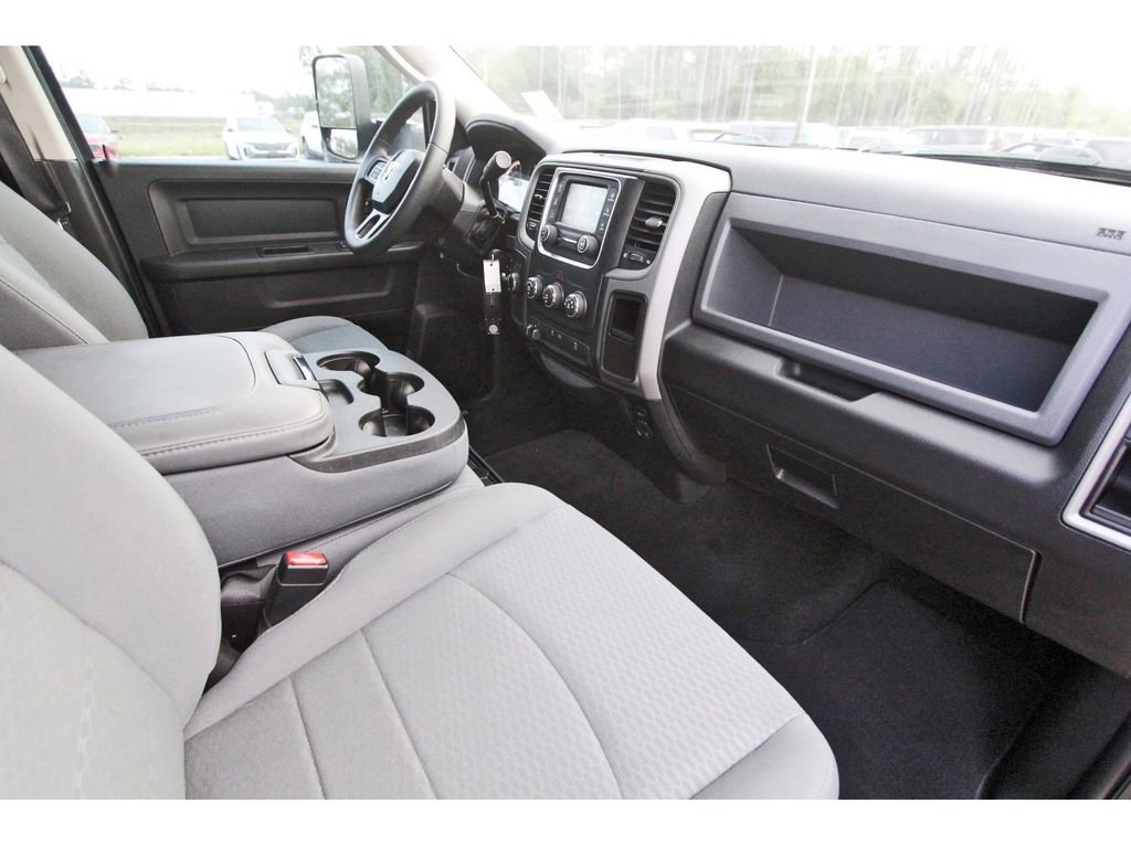 Used 2018 RAM 2500 Tradesman w/ Chrome Appearance Group image 29