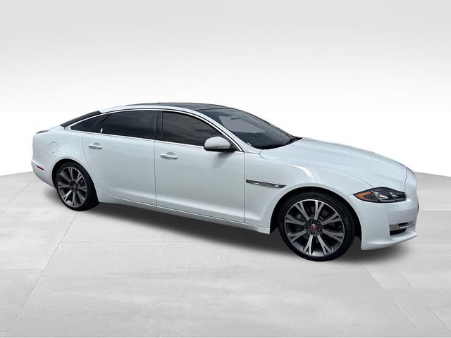 Used 2017 Jaguar XJ L Portfolio AWD/4WD image 7
