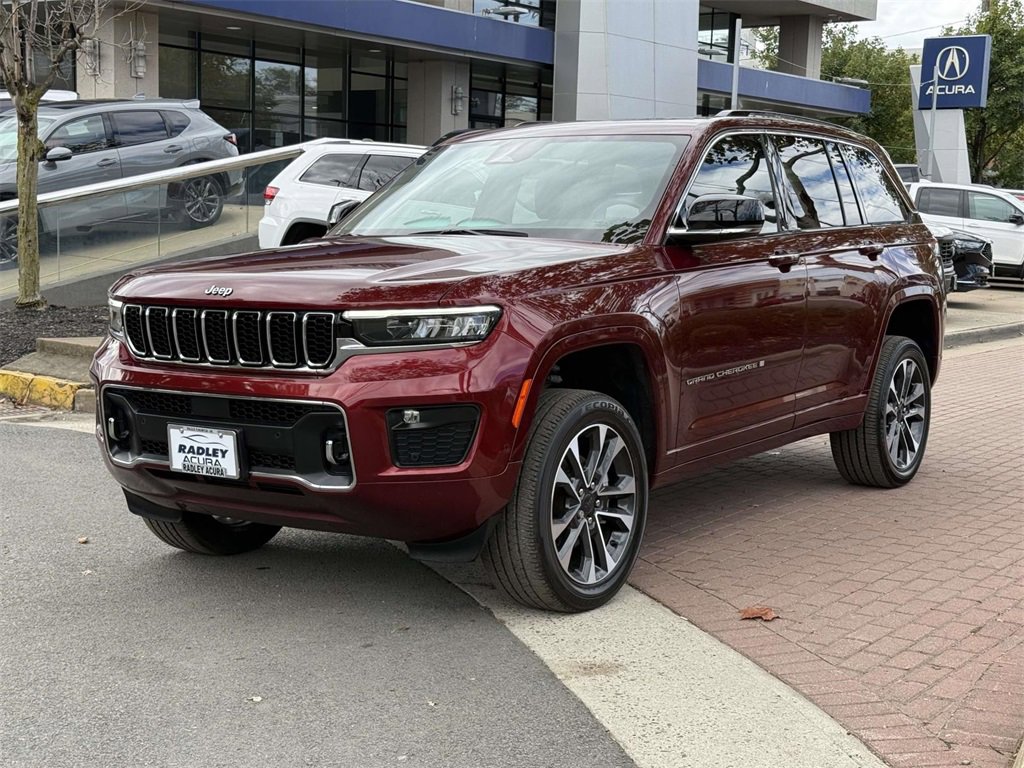 Used 2022 Jeep Grand Cherokee Overland w/ Luxury Tech Group IV image 23