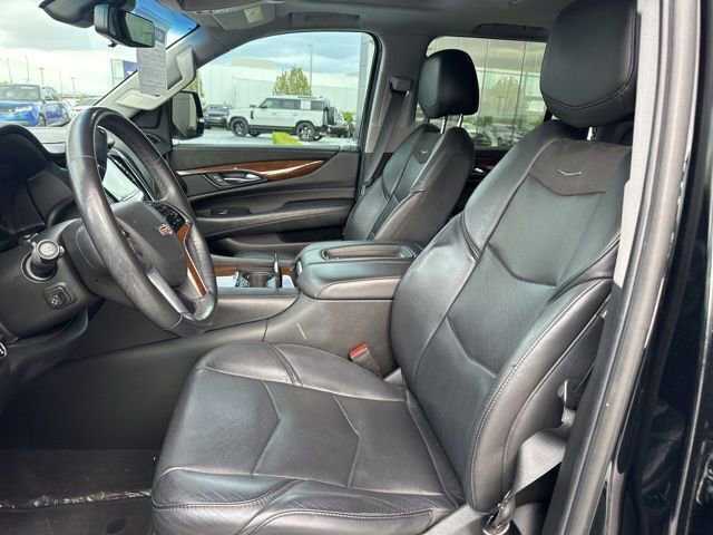 Used 2019 Cadillac Escalade Premium Luxury AWD/4WD image 9
