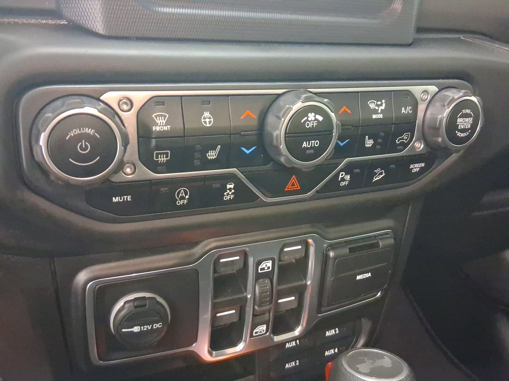 Used 2020 Jeep Wrangler Willys image 15