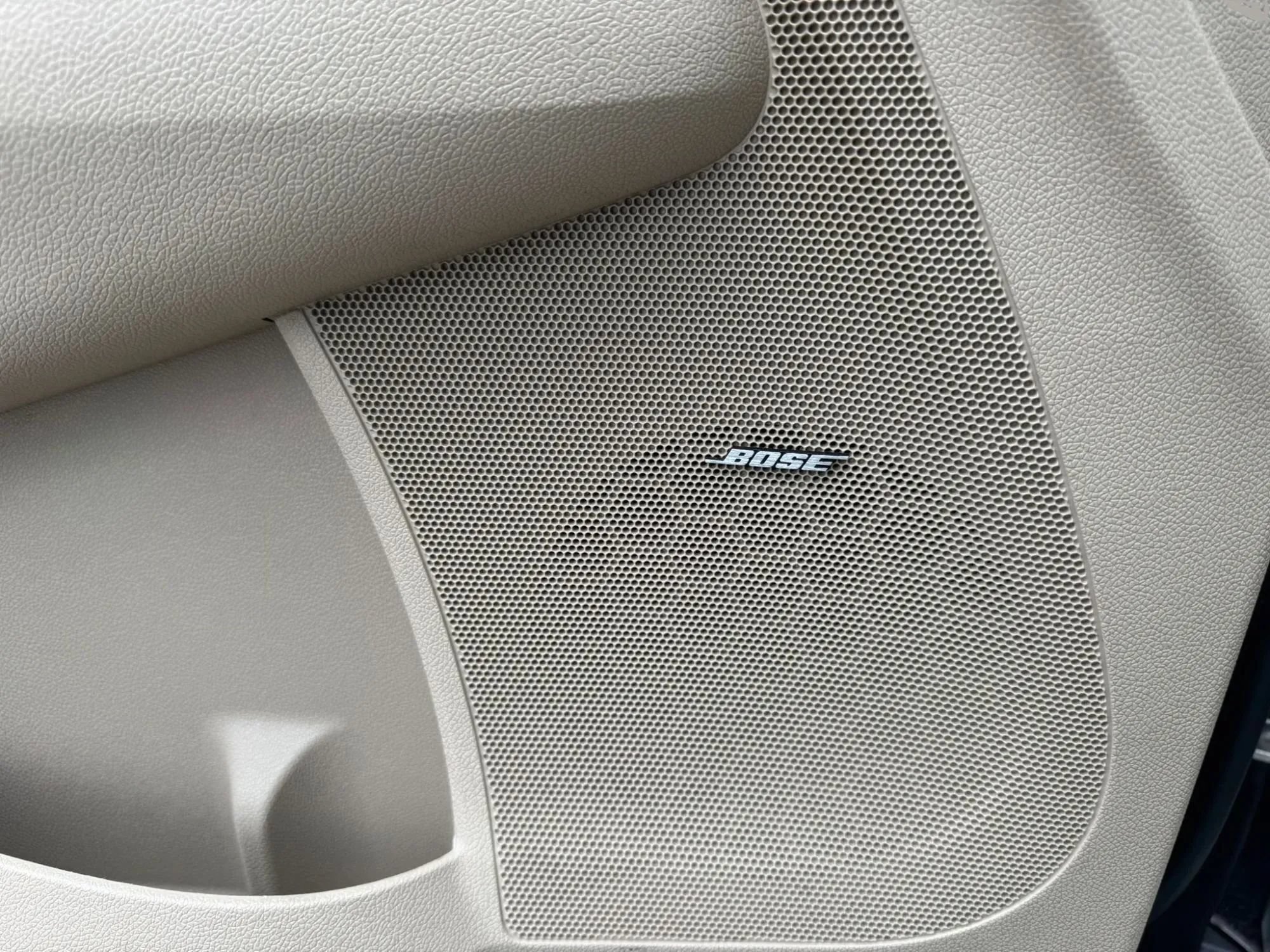 Used 2012 Buick Enclave Premium FWD image 21