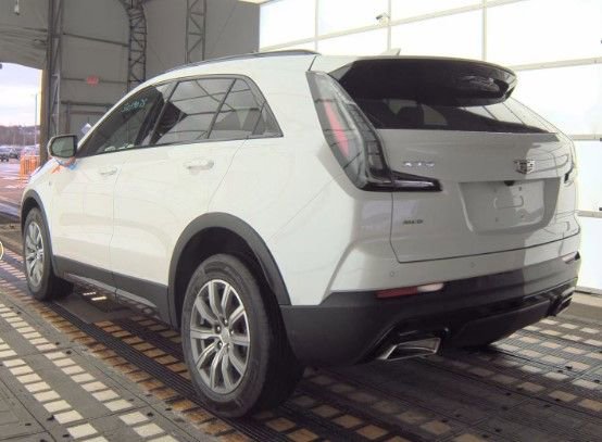 Used 2023 Cadillac XT4 Sport image 2