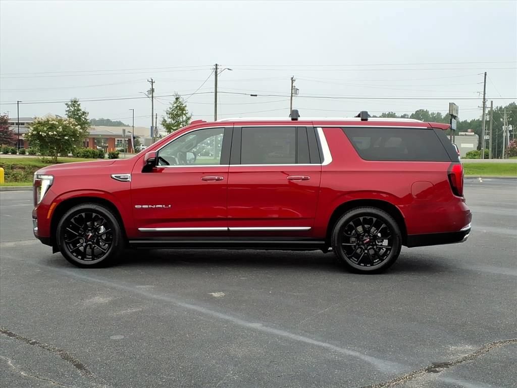 Used 2026 GMC Yukon XL Denali w/ Denali Reserve Package AWD/4WD image 15