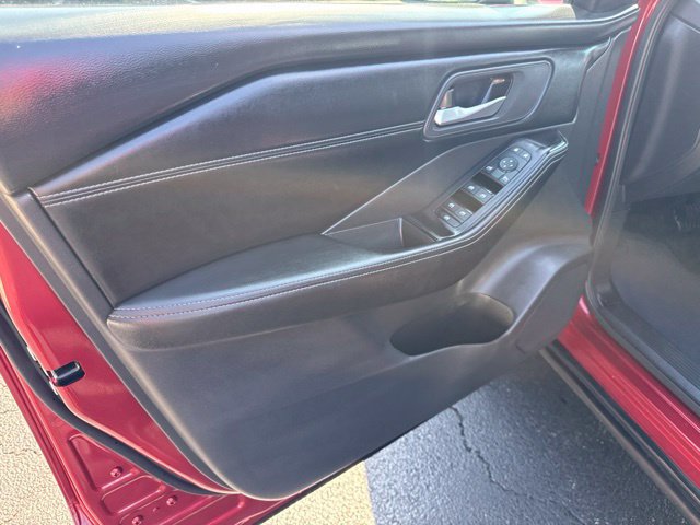 Used 2026 Nissan Rogue SV w/ SV Premium Package AWD/4WD image 13