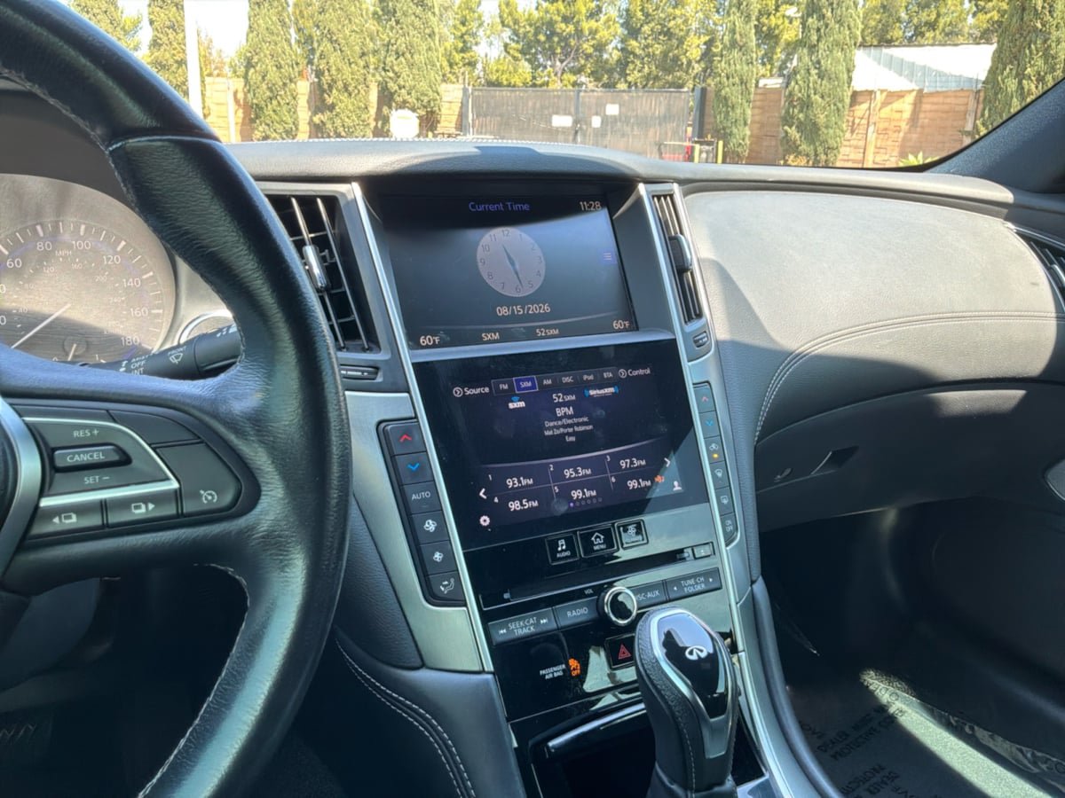 Used 2019 INFINITI Q60 3.0t Luxe RWD image 15