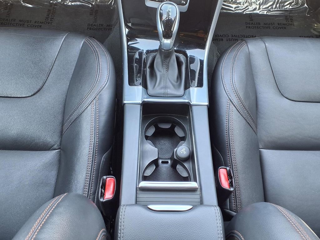 Used 2015 Volvo XC60 T5 w/ Climate Package AWD/4WD image 20