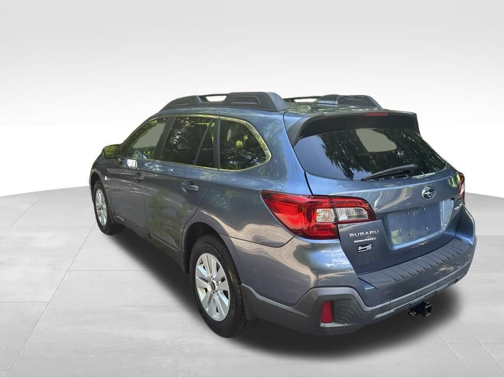 Used 2018 Subaru Outback 2.5i Premium AWD/4WD image 3