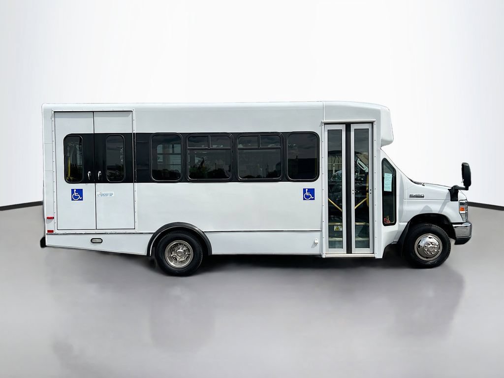 Used 2016 Ford E-450 and Econoline 450 Super Duty w/ Shuttle Bus Prep Package RWD image 31