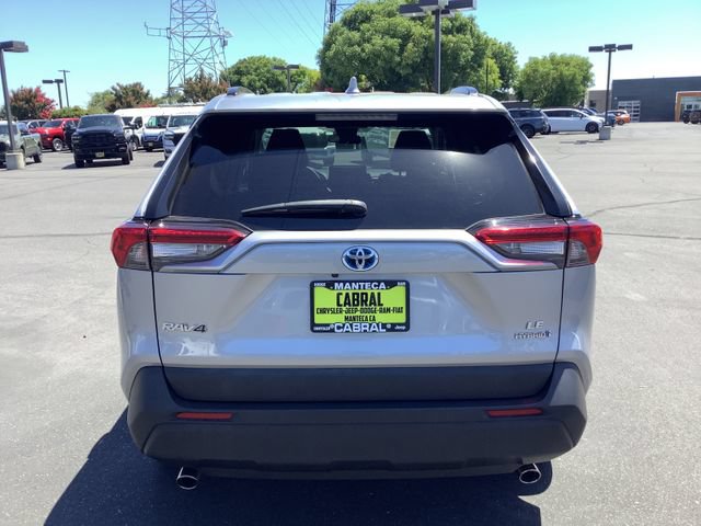 Used 2022 Toyota RAV4 LE AWD/4WD image 27