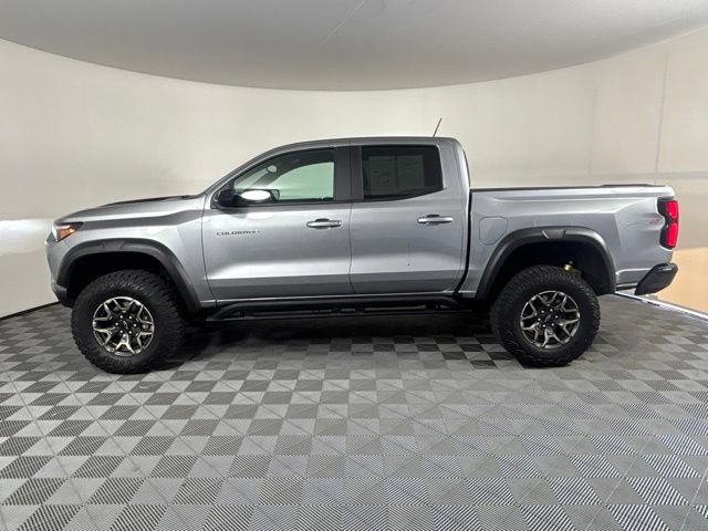 Used 2024 Chevrolet Colorado ZR2 w/ ZR2 Convenience Package III AWD/4WD image 41