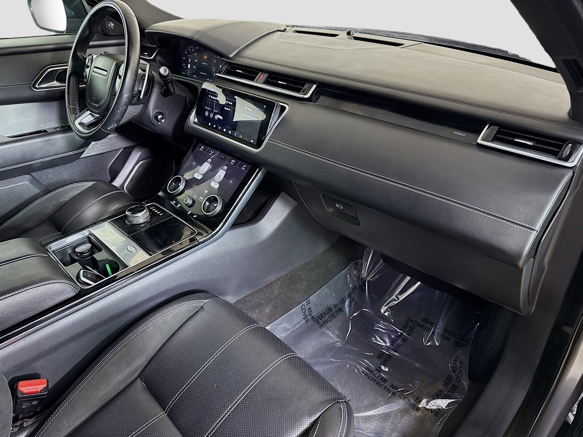 Used 2018 Land Rover Range Rover Velar R-Dynamic SE image 30