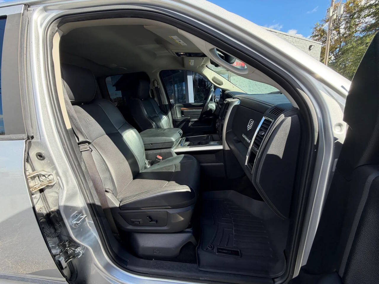 Used 2016 RAM 2500 Laramie AWD/4WD image 24