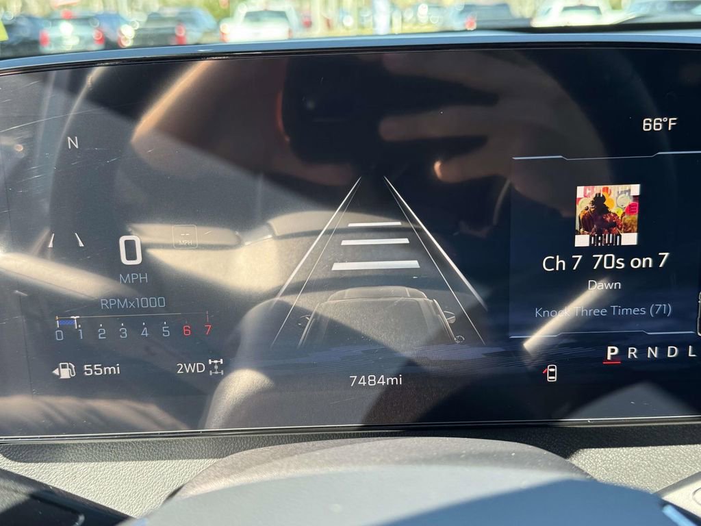 Used 2026 Chevrolet Traverse LT w/ Driver Confidence Package AWD/4WD image 23