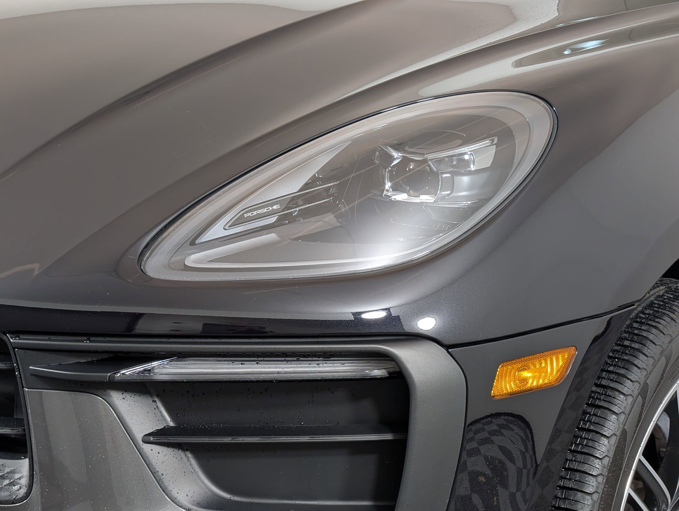 Certified 2025 Porsche Macan image 13