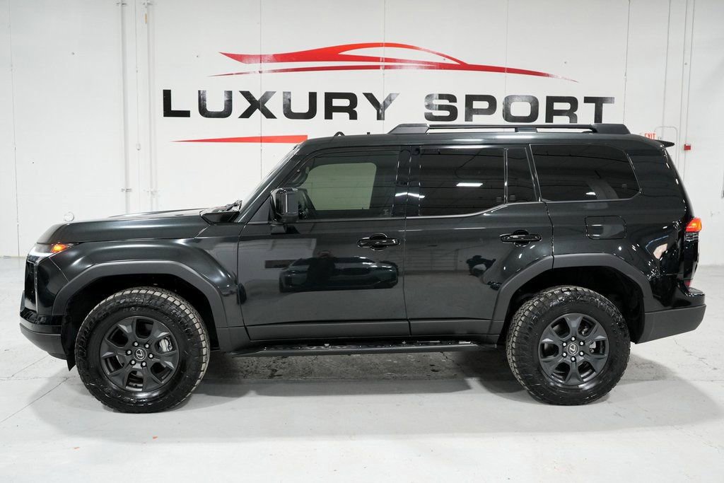 Used 2024 Lexus GX 550 image 2