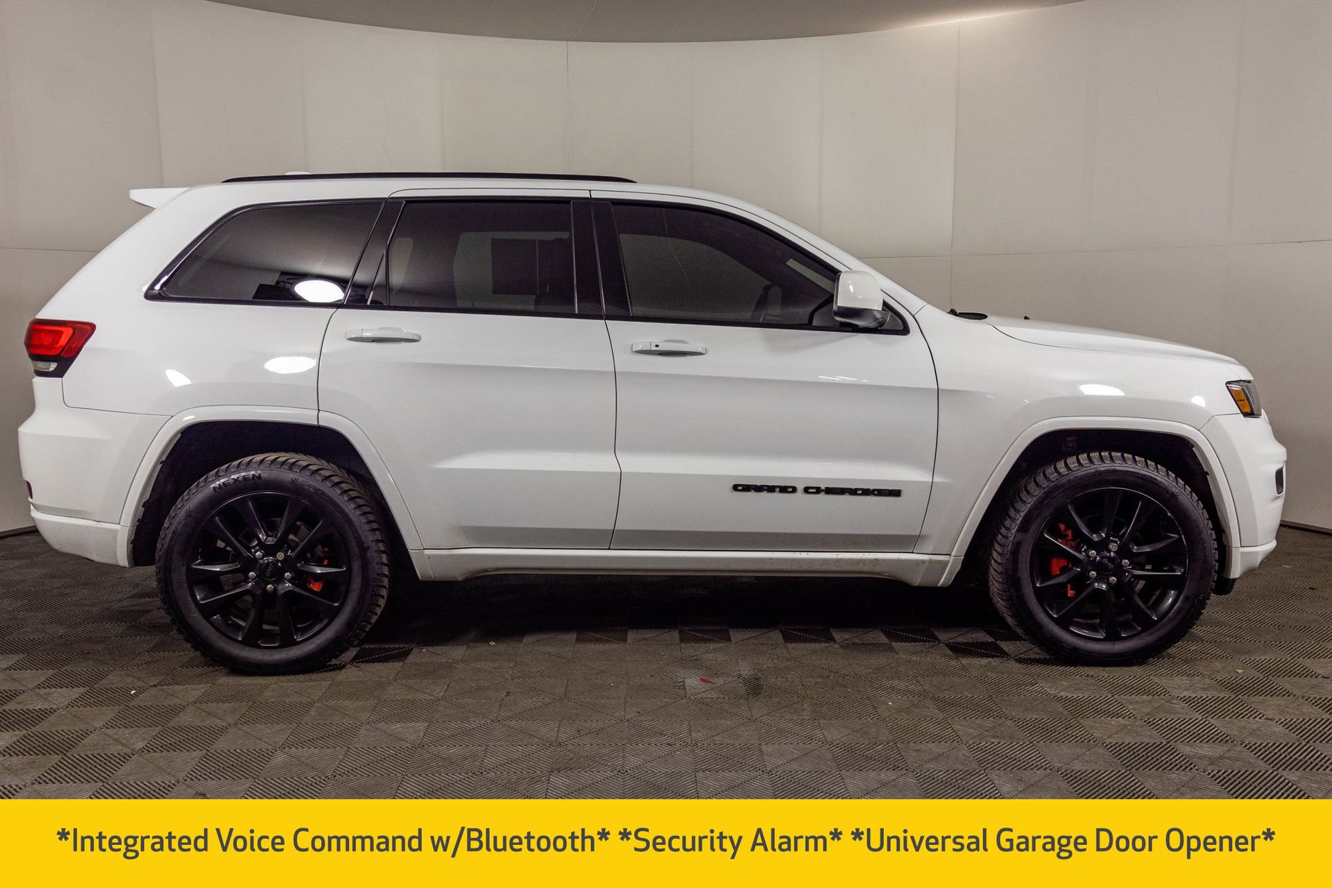 Used 2018 Jeep Grand Cherokee Altitude image 17