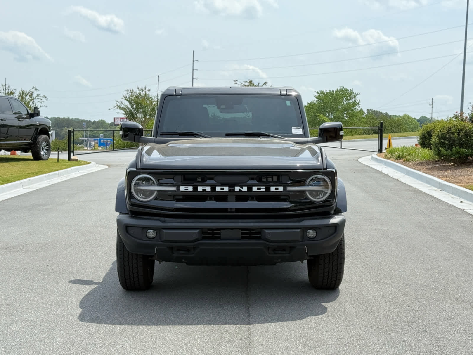 Used 2024 Ford Bronco Outer Banks image 8