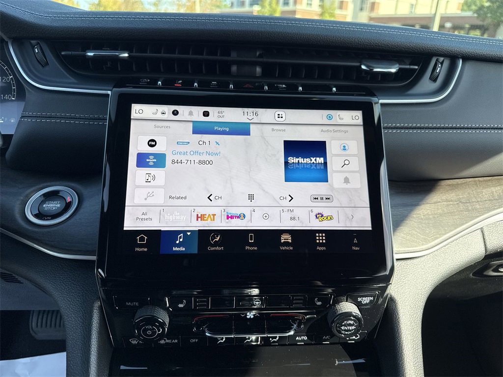 New 2025 Jeep Grand Cherokee L Limited w/ Trailer Tow Package image 24